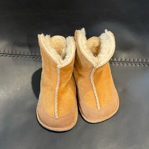 UGG Like New, Baby 6-12M Boots
